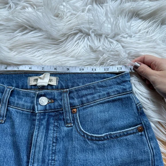 Madewell The Perfect Vintage Jean in Earlside Wash: Raw-Hem Edition - Picture 12 of 14